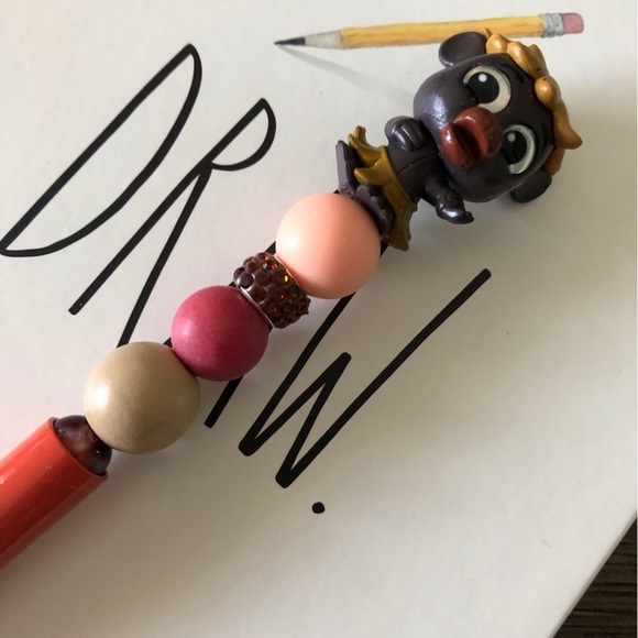 Disney Doorables: The Jungle Book: Baloo handmade beaded pen - Picture 1 of 3